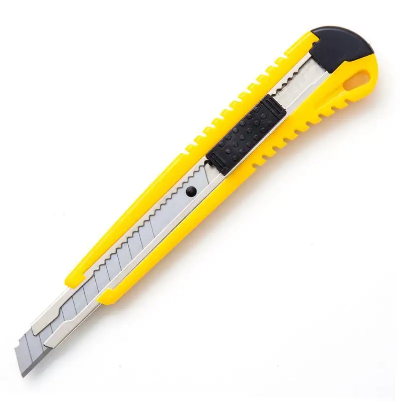 8851907300982 มีดคัตเตอร์เล็ก 1อัน