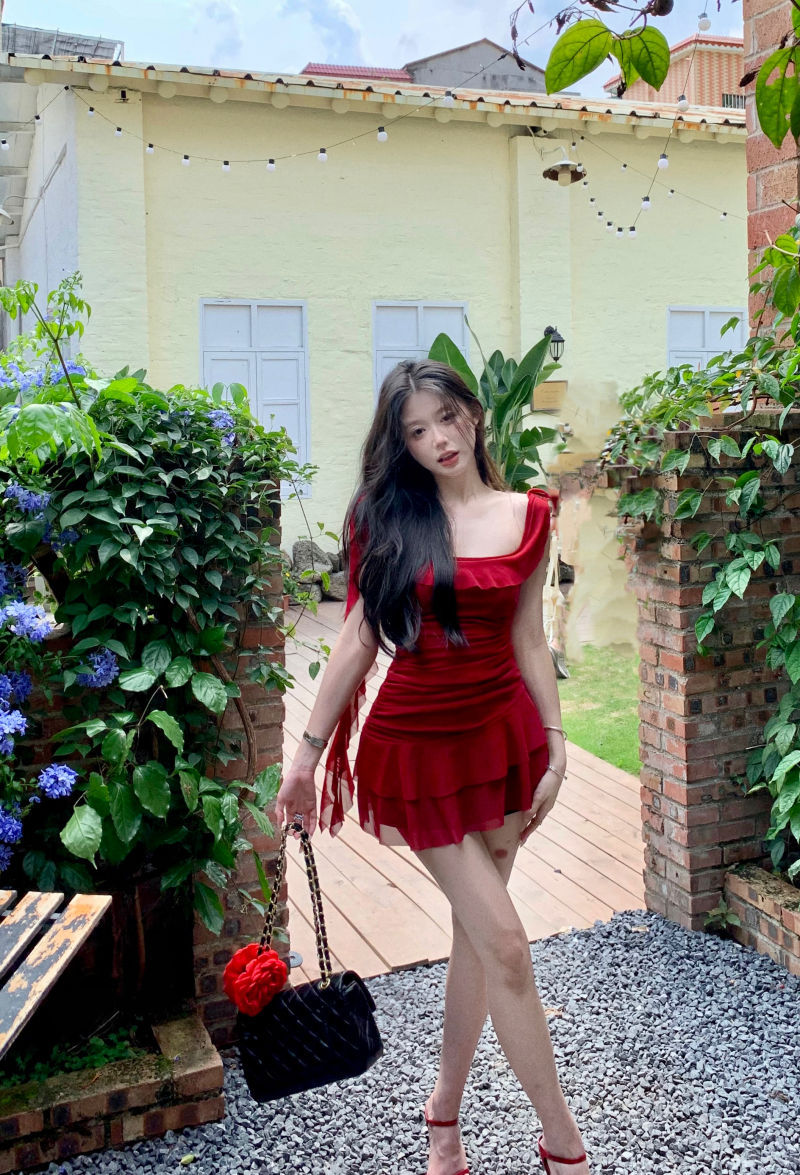 เดรสแดง คอเหลี่ยม สม็อคข้าง เซ็กซี่ CN2651