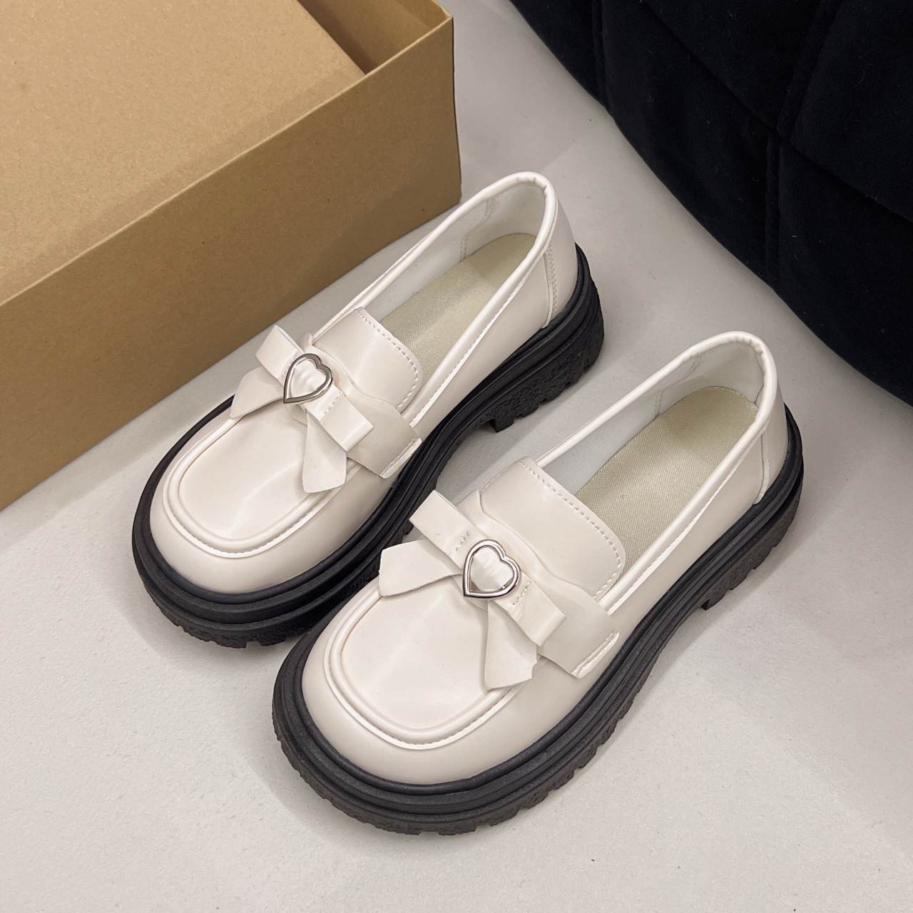 รองเท้าคัชชู เสริมพื้น สไตล์เกาหลี รหัส SH8008