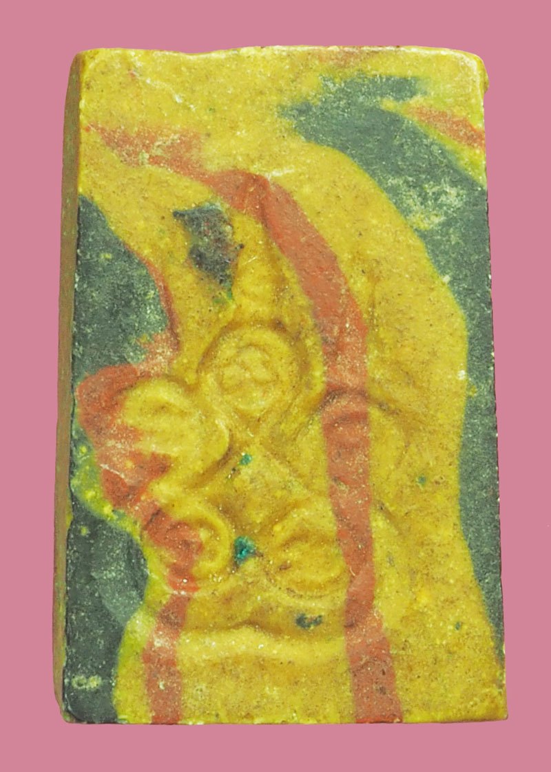 A5424 นางกวักสายรุ้ง หลังยันต์ห้า เนื้อผงน้ำมัน ไม่ทราบที่และปีสร้าง 9