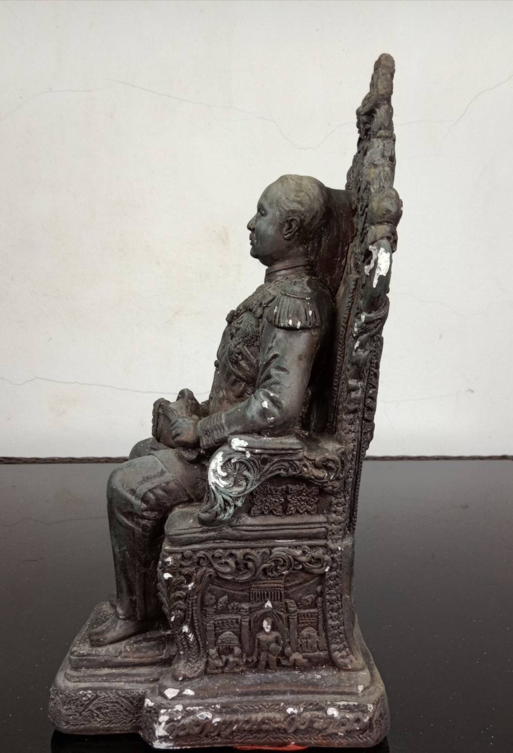 581.พระบรมรูปหล่อในหลวงรัชกาลที่ 5 พระบาทสมเด็จพระปรมินทรมหาจุฬาลงกรณ์ พระจุลจอมเกล้าเจ้าอยู่หัว ทรงประทับนั่งบัลลังก์