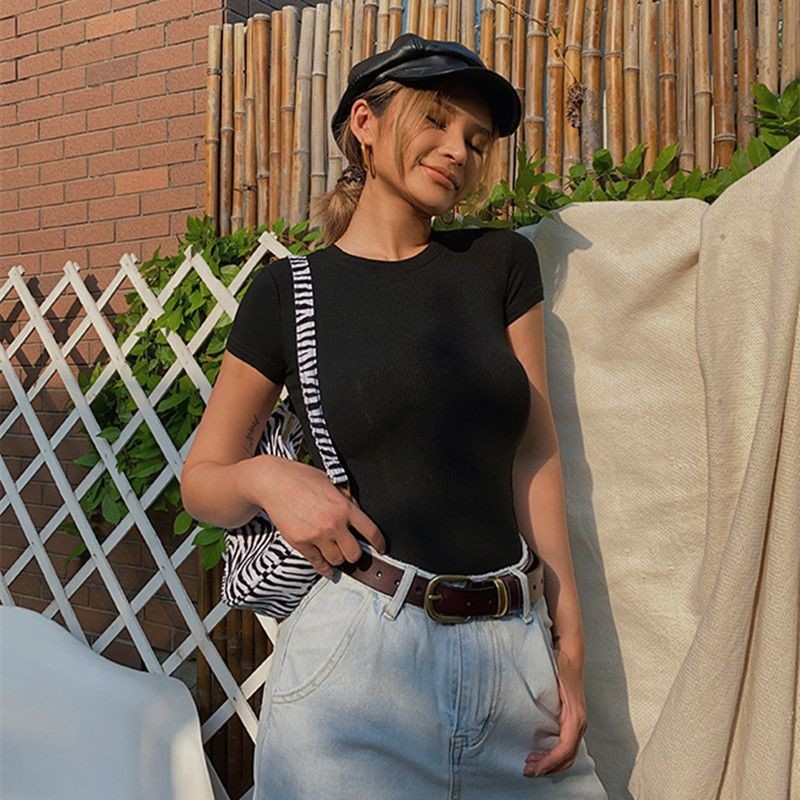 เสื้อครอป CROP เอวลอย แขนสั้น ผ้าร่องเล็ก CN1178