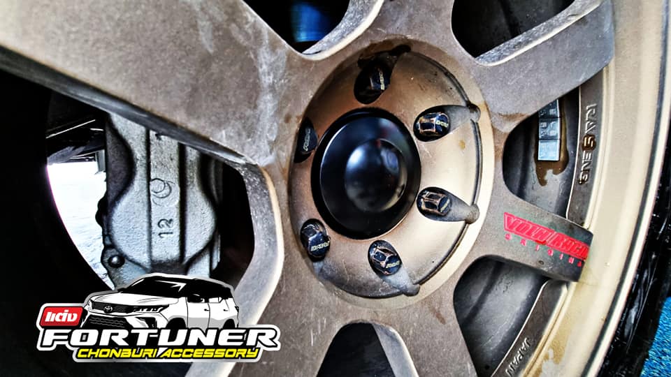 ฝาครอบดุมล้อ 4x4 โตโยต้า ฟอร์จูนเนอร์