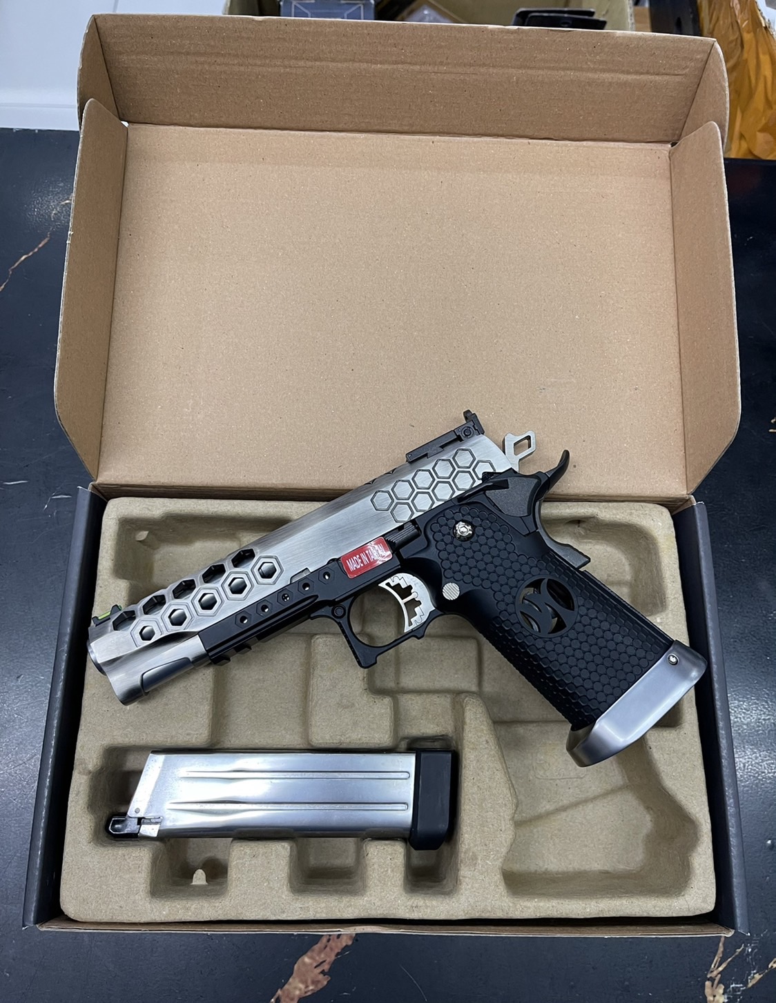 HX2501 Hi-CAPA Hex Cut Silver - AW