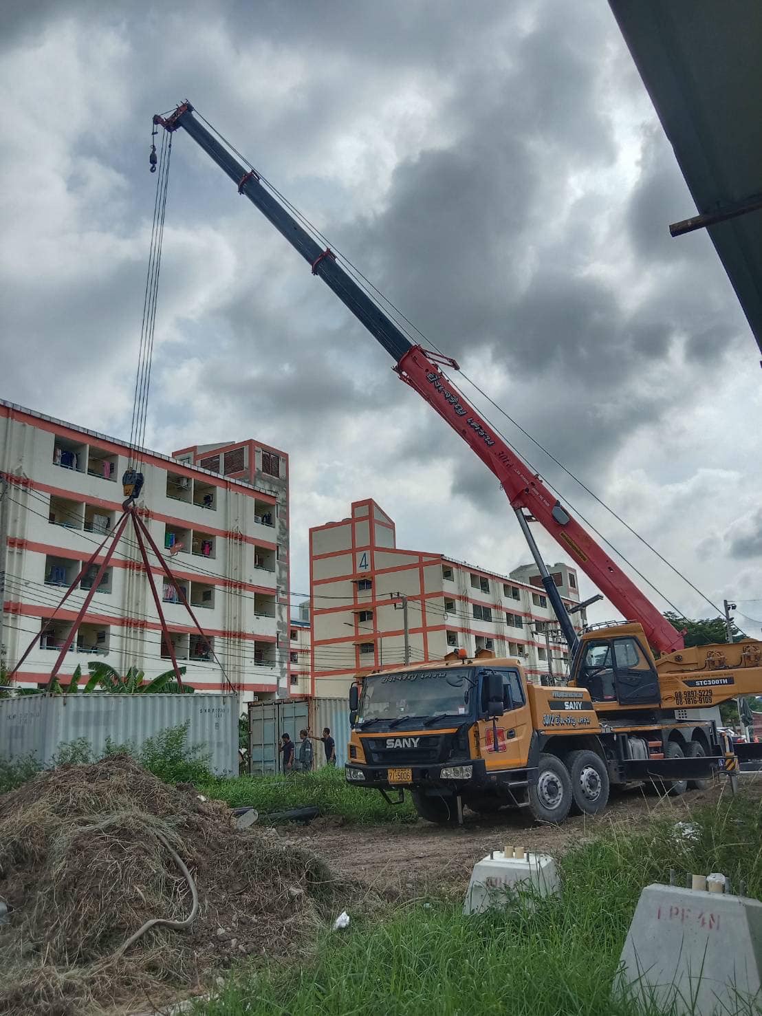 รถเครให้เช่า ขนาด 35ตัน รถเครน35ตัน เช่ารถเครน35ตัน