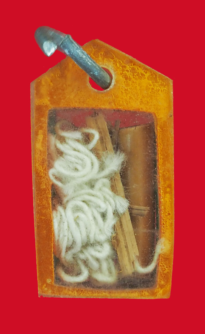 A5052 หวายสายสิญจ์เลี่ยมในพลาสติกไม่ทราบอาจารย์ 3