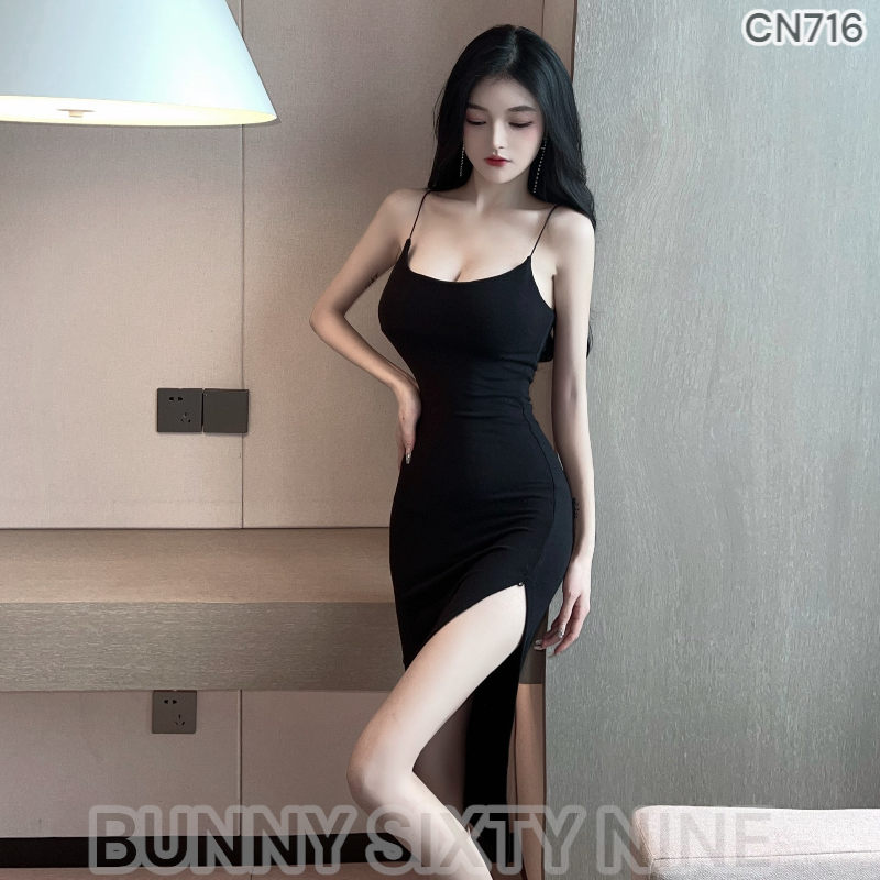 ชุดเดรสยาว สายเดี่ยว แหวกขาเซ็กซี่ CN716