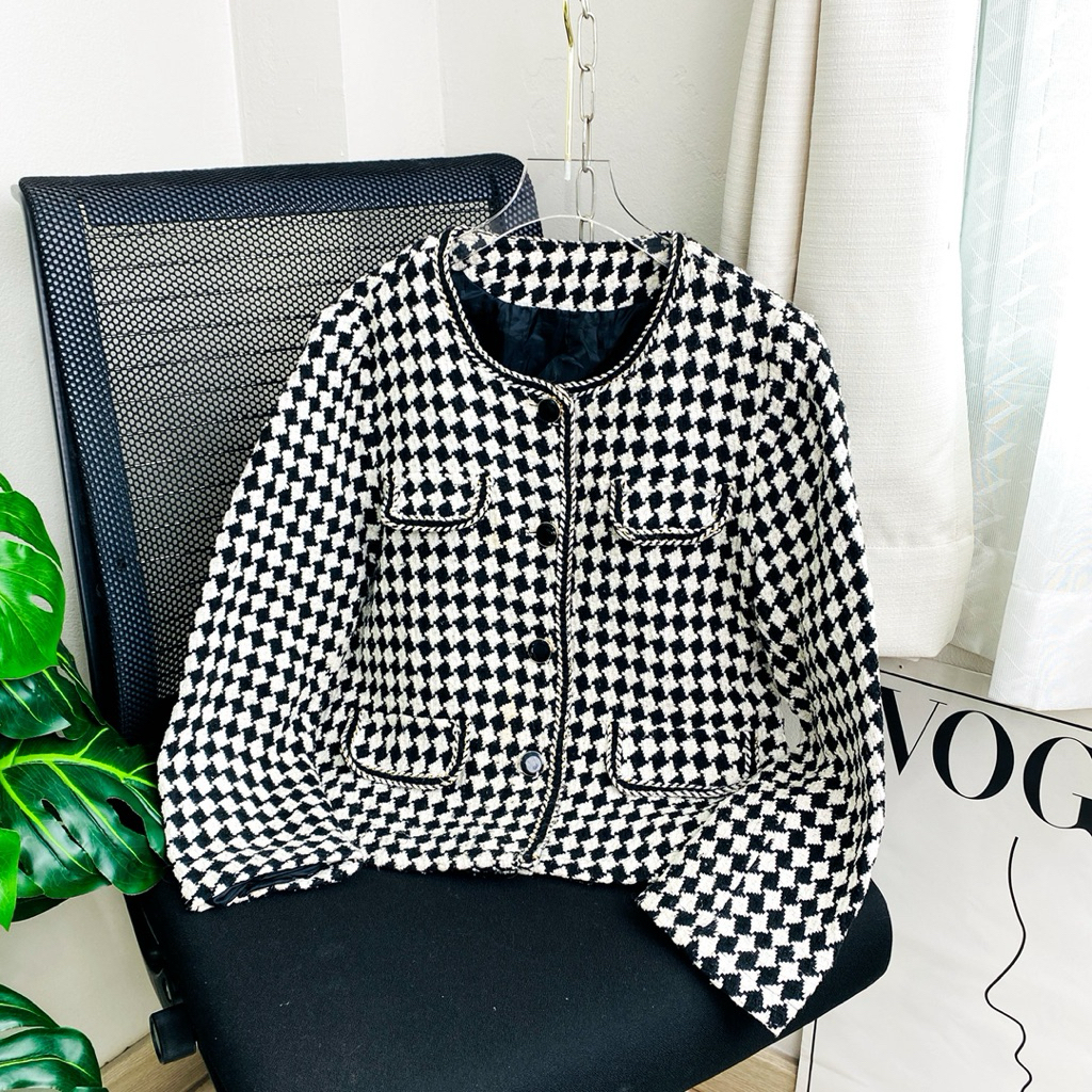 ไซด์ M แบรนด์แท้ 100%🌸เสื้อแขนยาวผ้าทวิต ลายชิโนริ กระดุมหน้า ผ้าทวิต Tweed งานวิบวับ สีดำ/ครีม ใส่ออกงาน ชุดปาร์ตี้