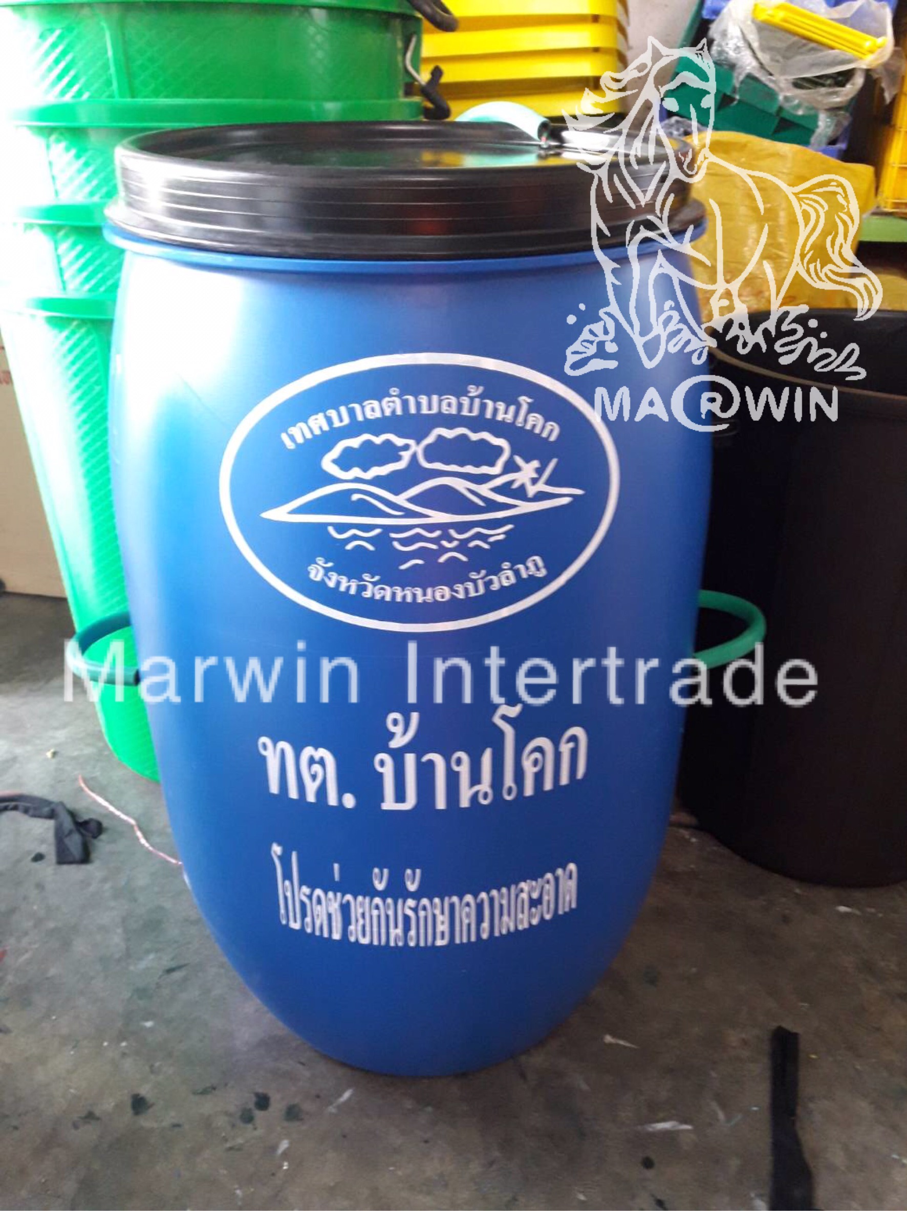 ถังขยะทรงกระบอก ความจุ 120 ลิตร มีฝาสีดำ