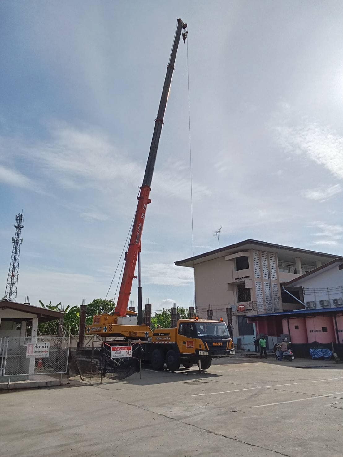 รถเครนขนาด30ตัน เช่ารถเครน30ตัน รถเครนรับจ้าง รถเครนให้เช่า