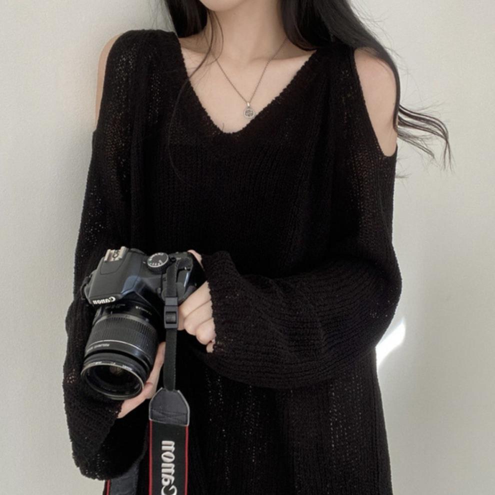 เสื้อไหมพรม โชว์ไหล่ ผ้านิ่ม สไตล์เกาหลี