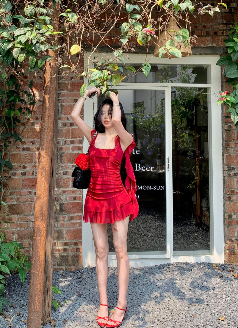 เดรสแดง คอเหลี่ยม สม็อคข้าง เซ็กซี่ CN2651