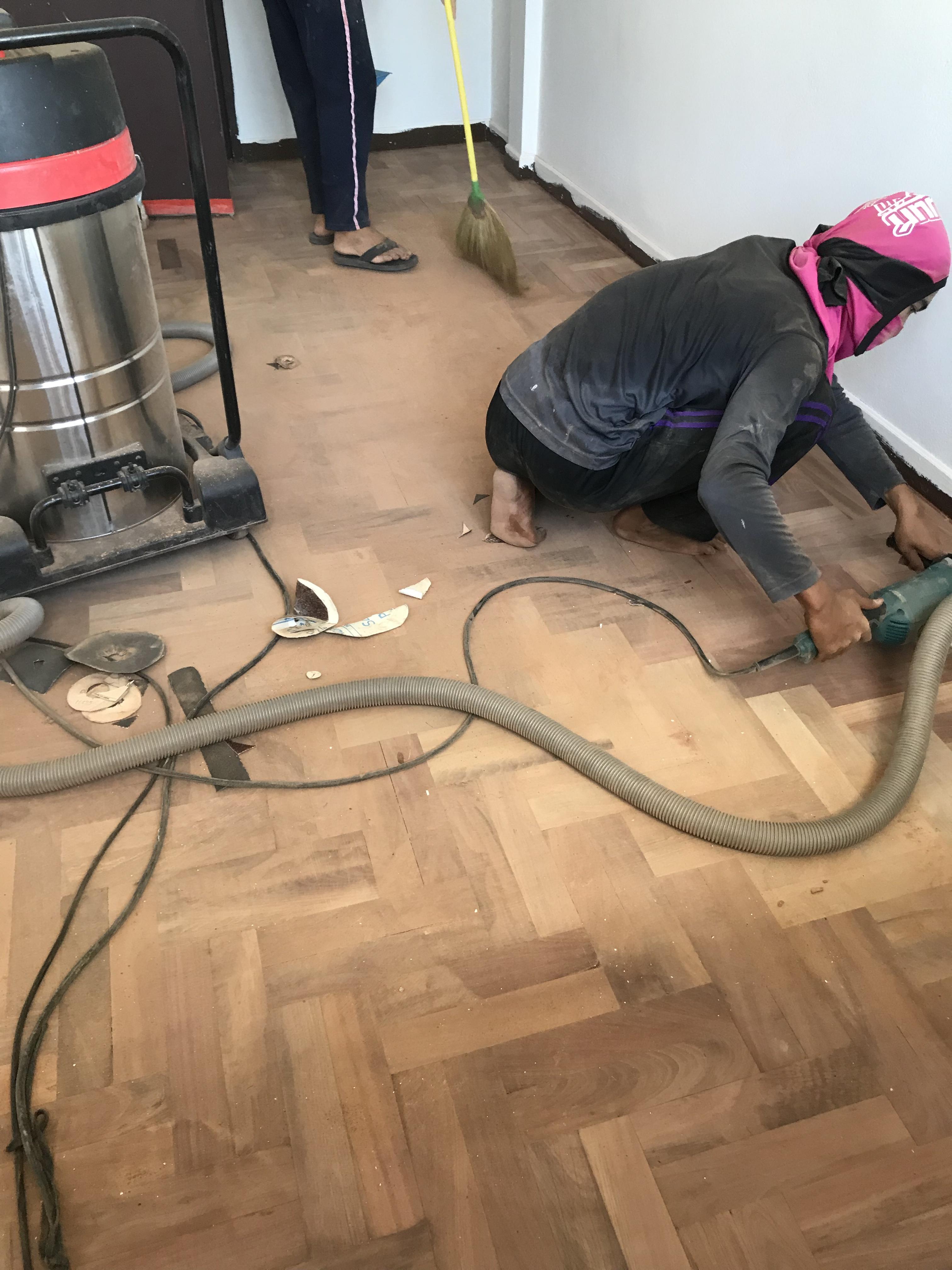 ขัดพื้นปาร์เก้ไร้ฝุ่น