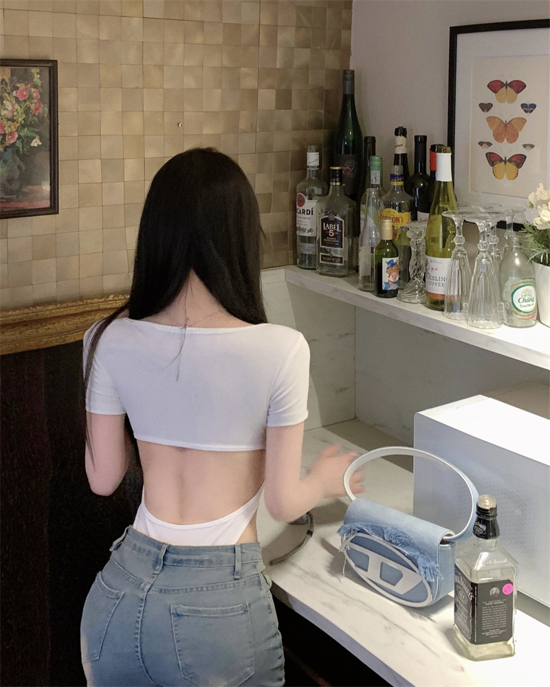 เสื้อบอดี้สูท โชว์หลัง พร้อมส่งในไทย รหัส CN9002