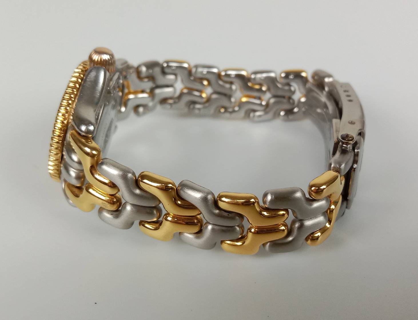 26.TAG HEUER ระบบ Quartz Mini size หน้าปัด 24 mm พร้อมกล่องแท้