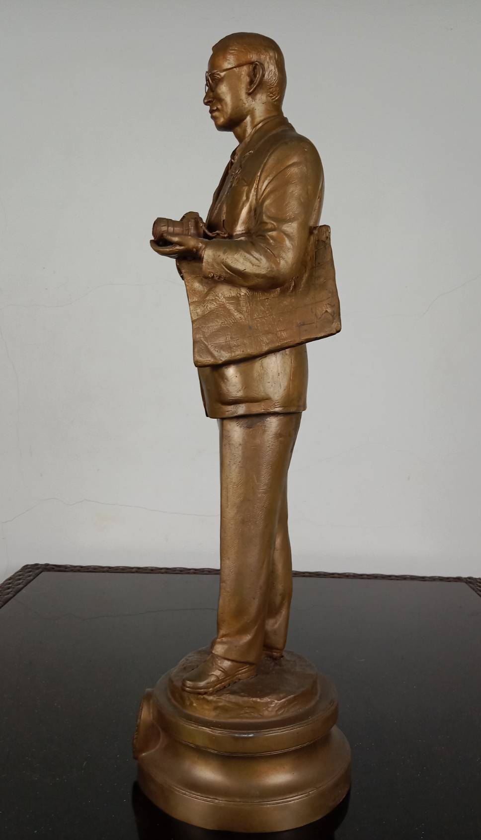 549.พระบรมรูปหล่อในหลวงรัชกาลที่9 พระบาทสมเด็จพระปรมินทรมหาภูมิพลอดุลยเดช "ทรงงาน"(จำลอง)