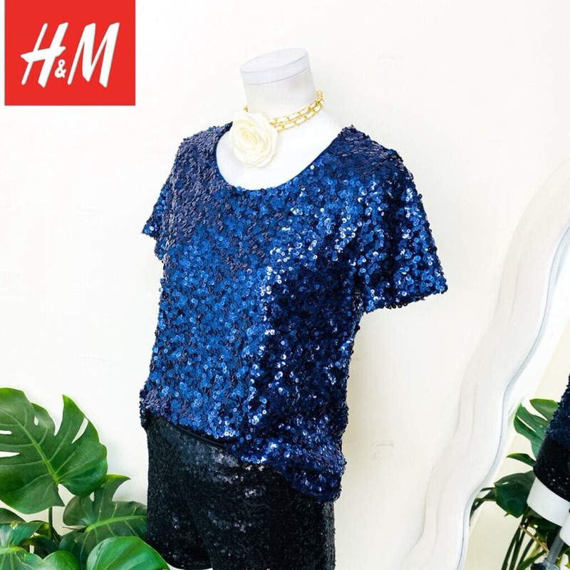ไซด์ S แบรนด์ H&M แท้ 100%🌸เสื้อ ครอป งานเกล็ดวิบวับ สีกรม ใส่ออกงาน ชุดออกงาน ชุดปาร์ตี้ วันเกิด