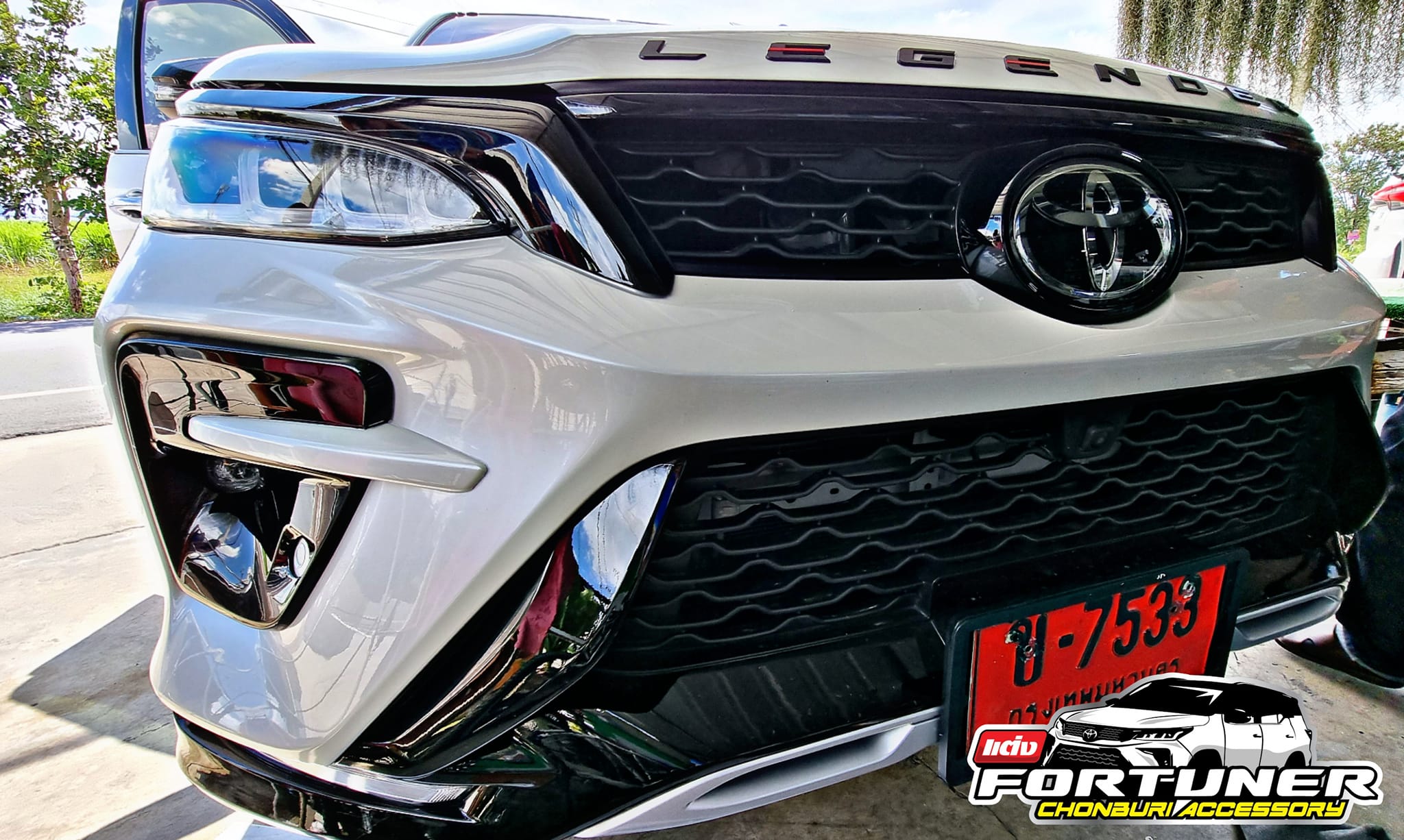 ครอบไฟตัดหมอก GRsport โตโยต้า ฟอร์จูนเนอร์