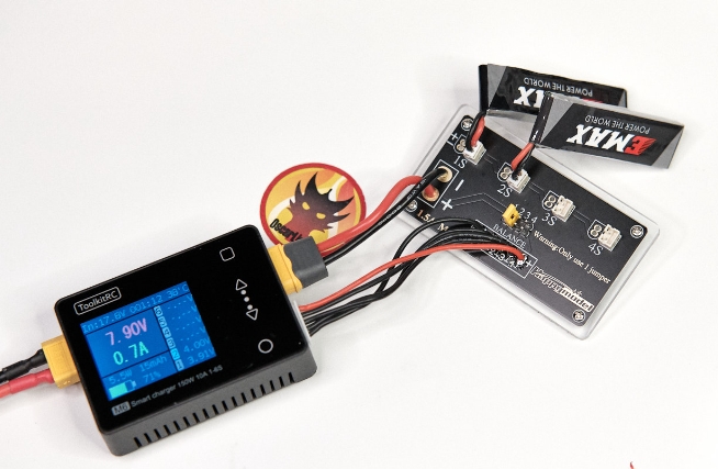 Happymodel 1S Balance Charging Board 4 in 1 บอดชาทแบต ทีละ 4ก้อน