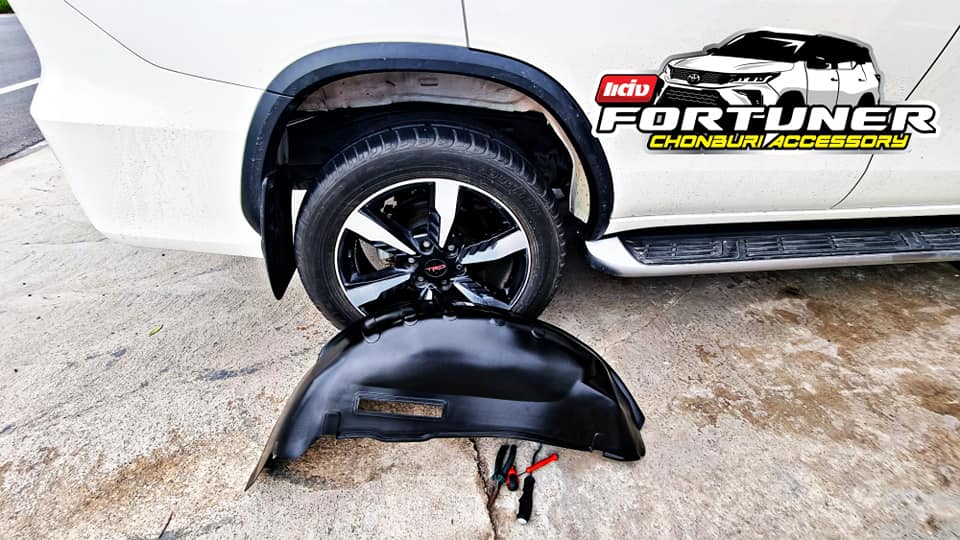 กันโคลนซุ้มล้อ แท้ศูนย์ โตโยต้า ฟอร์จูนเนอร์