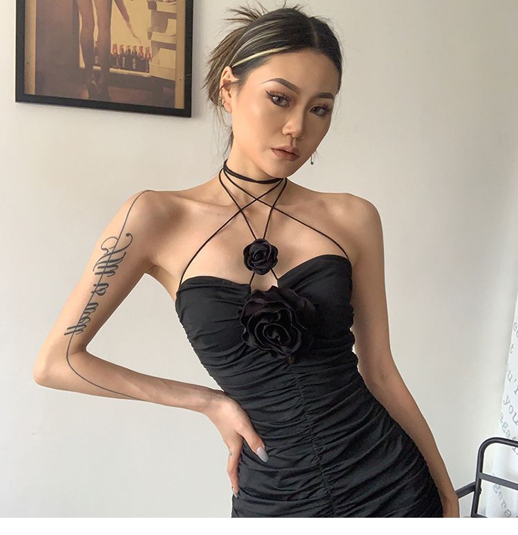 เดรสเกาะอกดำ ดอกกุหลาบ รหัส CN2195