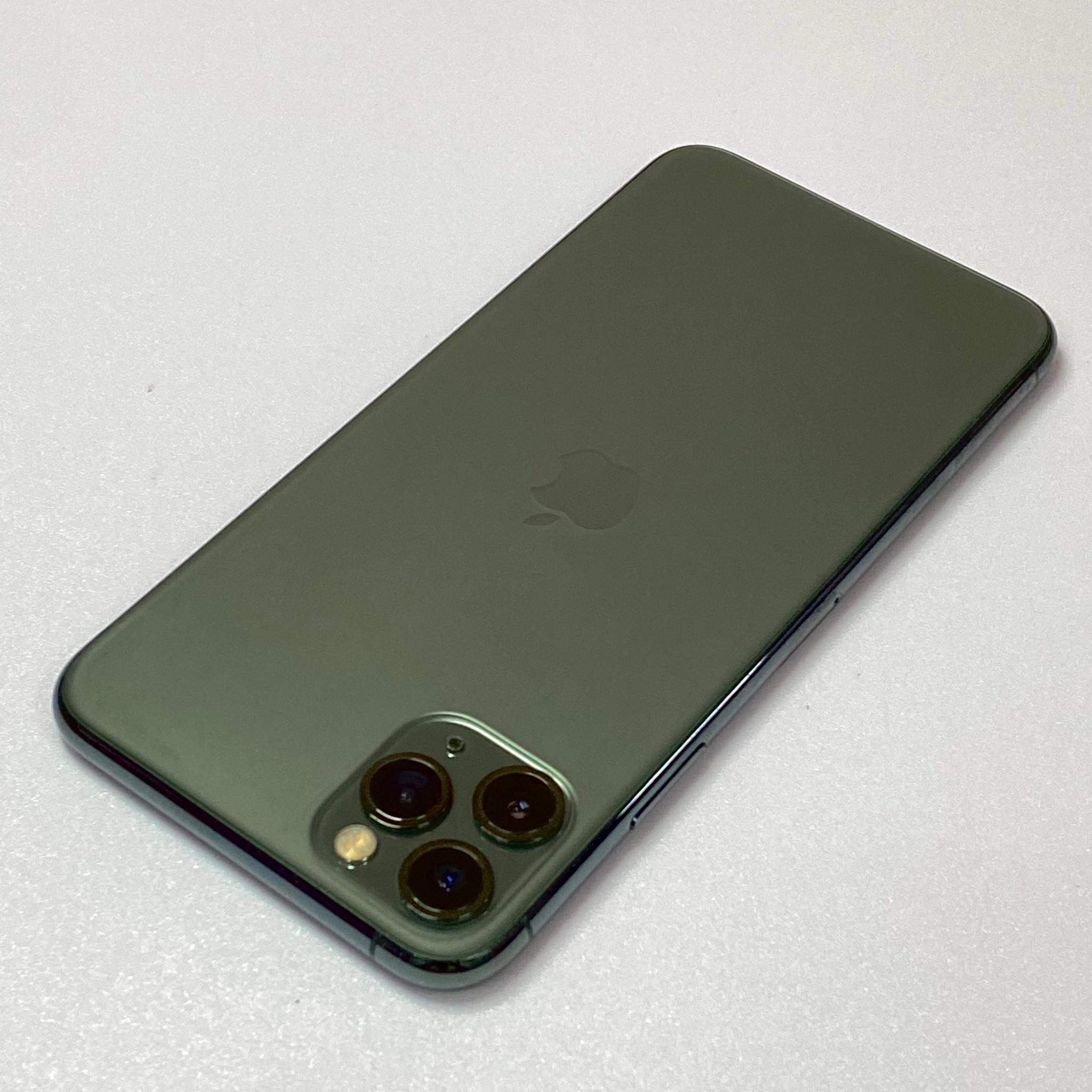 iPhone 11 pro max 64 GB สี Midnight Green เครื่องศูนย์ไทย