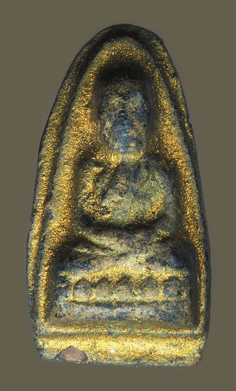 A5741 พระหลวงปู่ทวด เนื้อผงผสมว่านลงบรอนซ์ หลังตัวหนังสือไม่ทราบที่และปีสร้าง 11