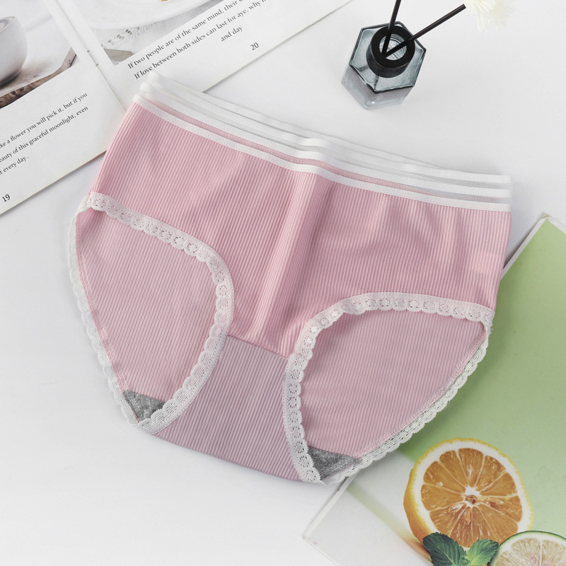 กางเกงในเอวสูง ขอบขาว แต่งลูกไม้ น่ารัก