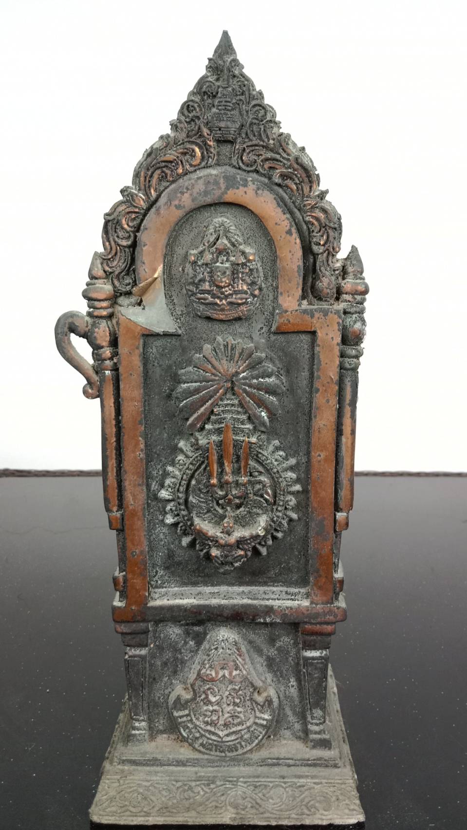 580.พระบรมรูปหล่อในหลวงรัชกาลที่ 5 พระบาทสมเด็จพระปรมินทรมหาจุฬาลงกรณ์ พระจุลจอมเกล้าเจ้าอยู่หัว ทรงประทับนั่งบัลลังก์