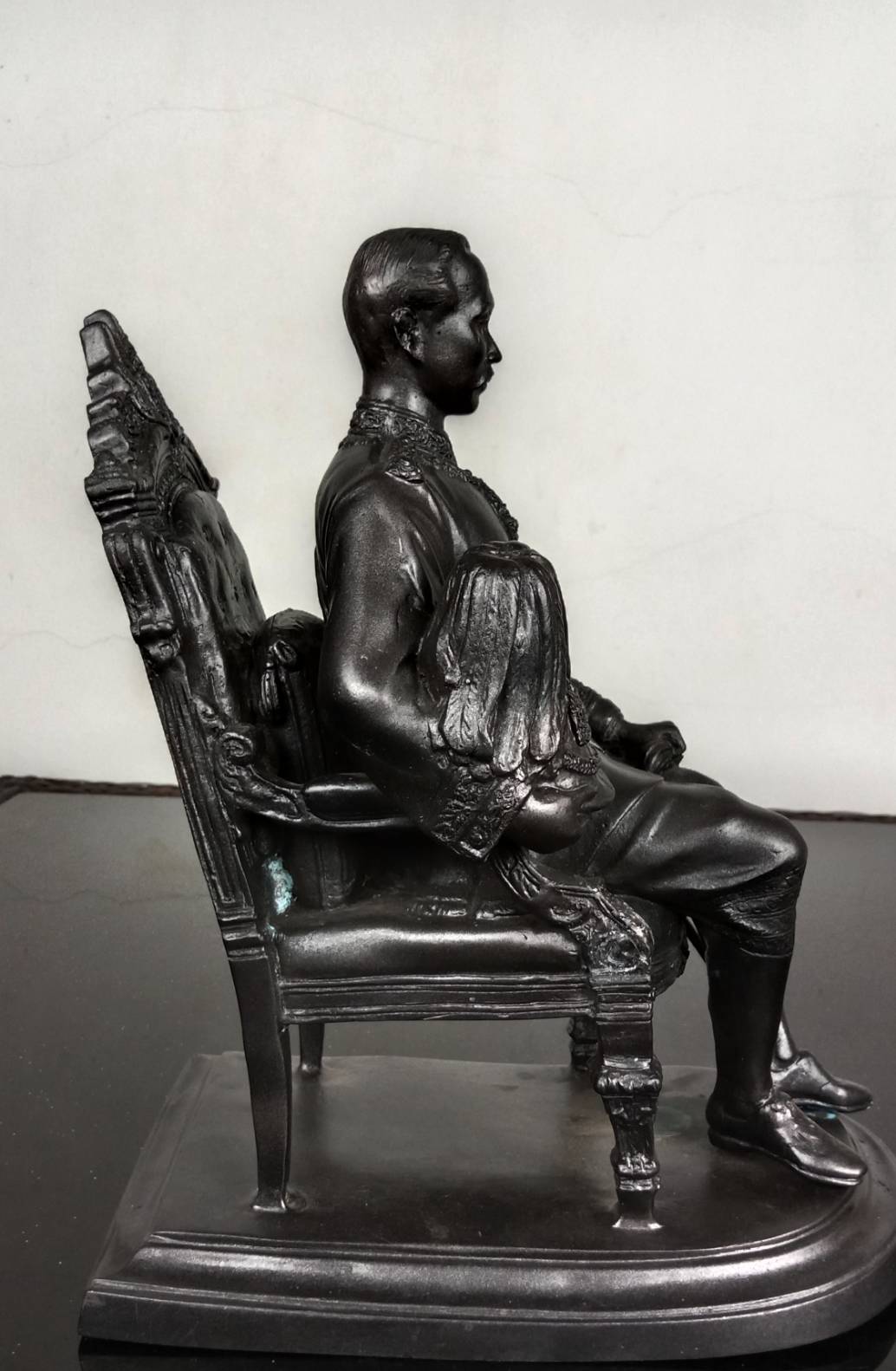 550.พระบรมรูปหล่อในหลวงรัชกาลที่ 5 พระบาทสมเด็จพระปรมินทรมหาจุฬาลงกรณ์ พระจุลจอมเกล้าเจ้าอยู่หัว ทรงประทับนั่งบัลลังก์