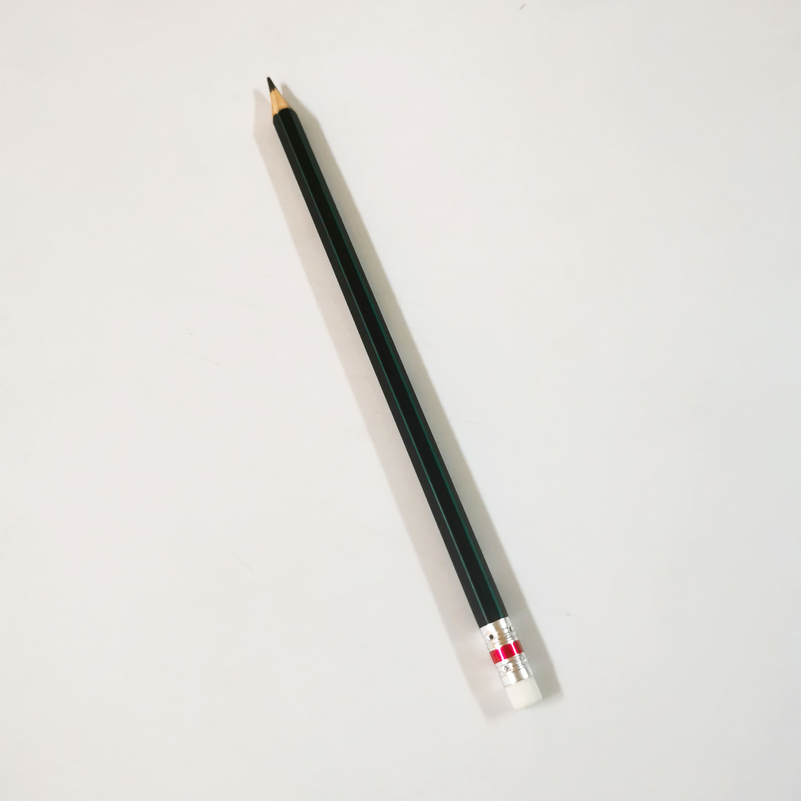 ดินสอดำ 2B คาดสีเขียว (Quantum)