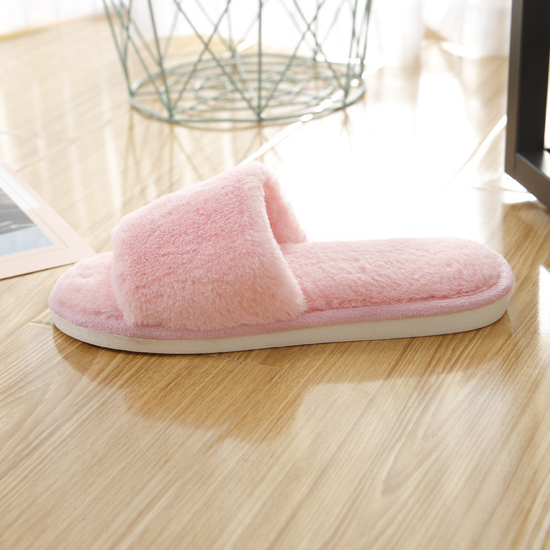 รองเท้าสลิปเปอร์ ขนนุ่ม รองเท้าเดินในบ้าน กันส้นเท้าแตก พื้นยางกันลื่น (23-28) cm พร้อมส่ง