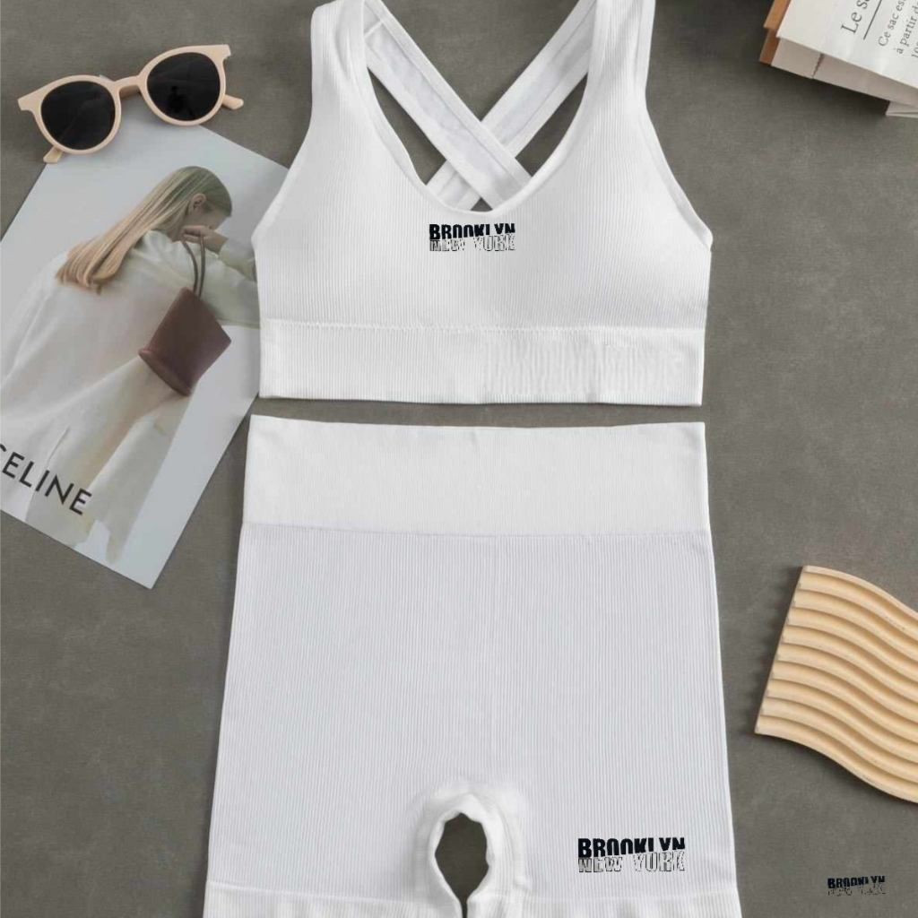 ชุดเซท สปอร์ตบรา เสื้อ+กางเกง พร้อมส่ง