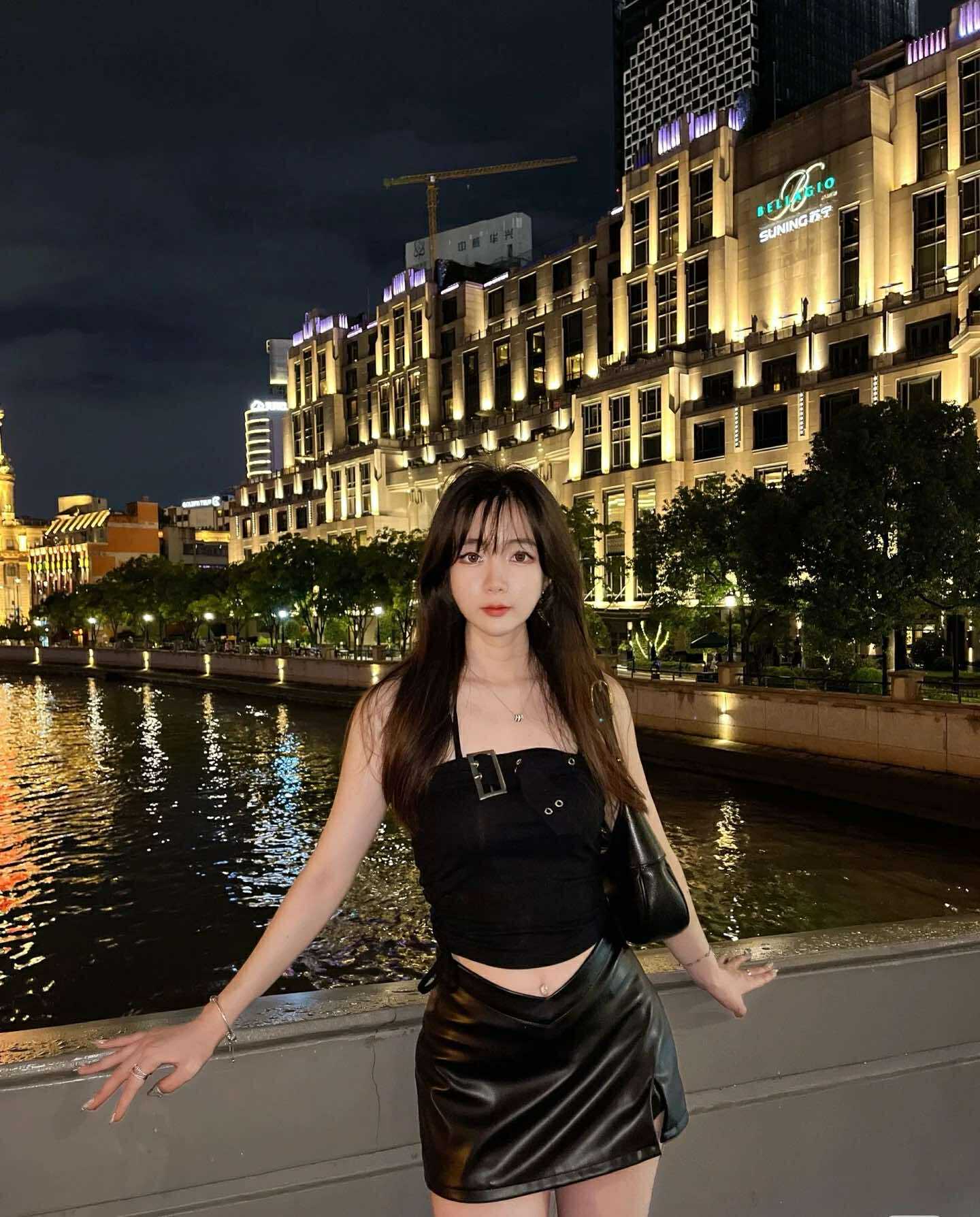 เสื้อครอป สายเดี่ยว สไตล์เกาหลี CN5064 พร้อมส่ง