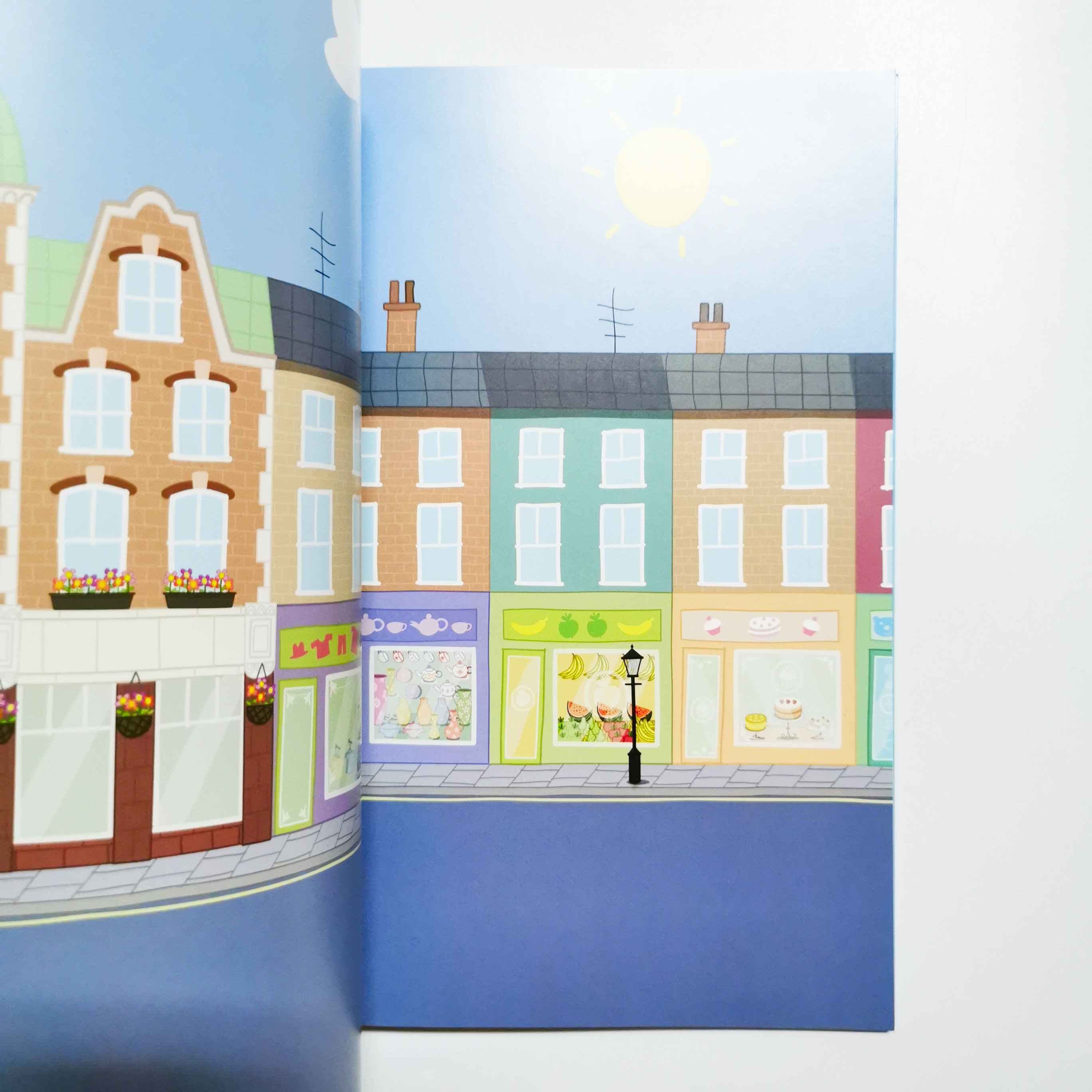 Peppa Pig Paper Doll Book