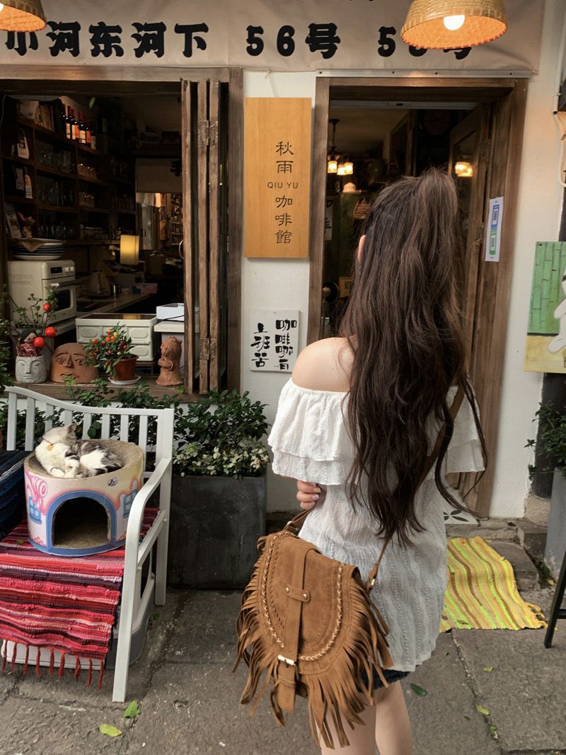 เสื้้อปาดไหล่ แต่งระบายแขน ปกติ-พลัสไซส์ พร้อมส่งในไทย