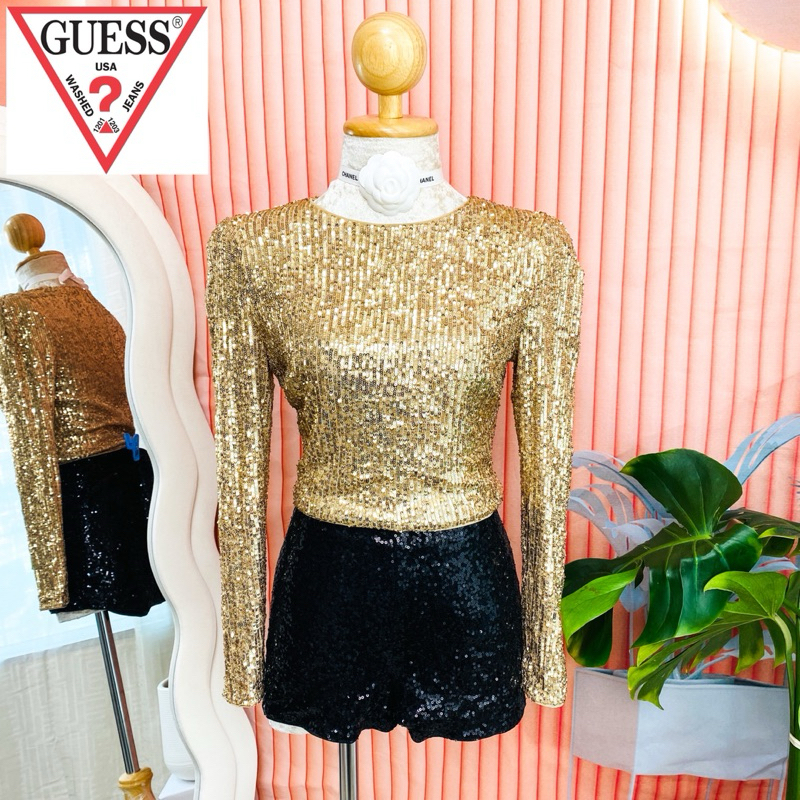 ไซด์ S-M แบรนด์ Guess แท้ 100%🌸เสื้อ ทรงครอป งานเกล็ดวิบวับ สีทอง ใส่ออกงาน ปาร์ตี้ ชุดออกงาน ชุดปาร์ตี้