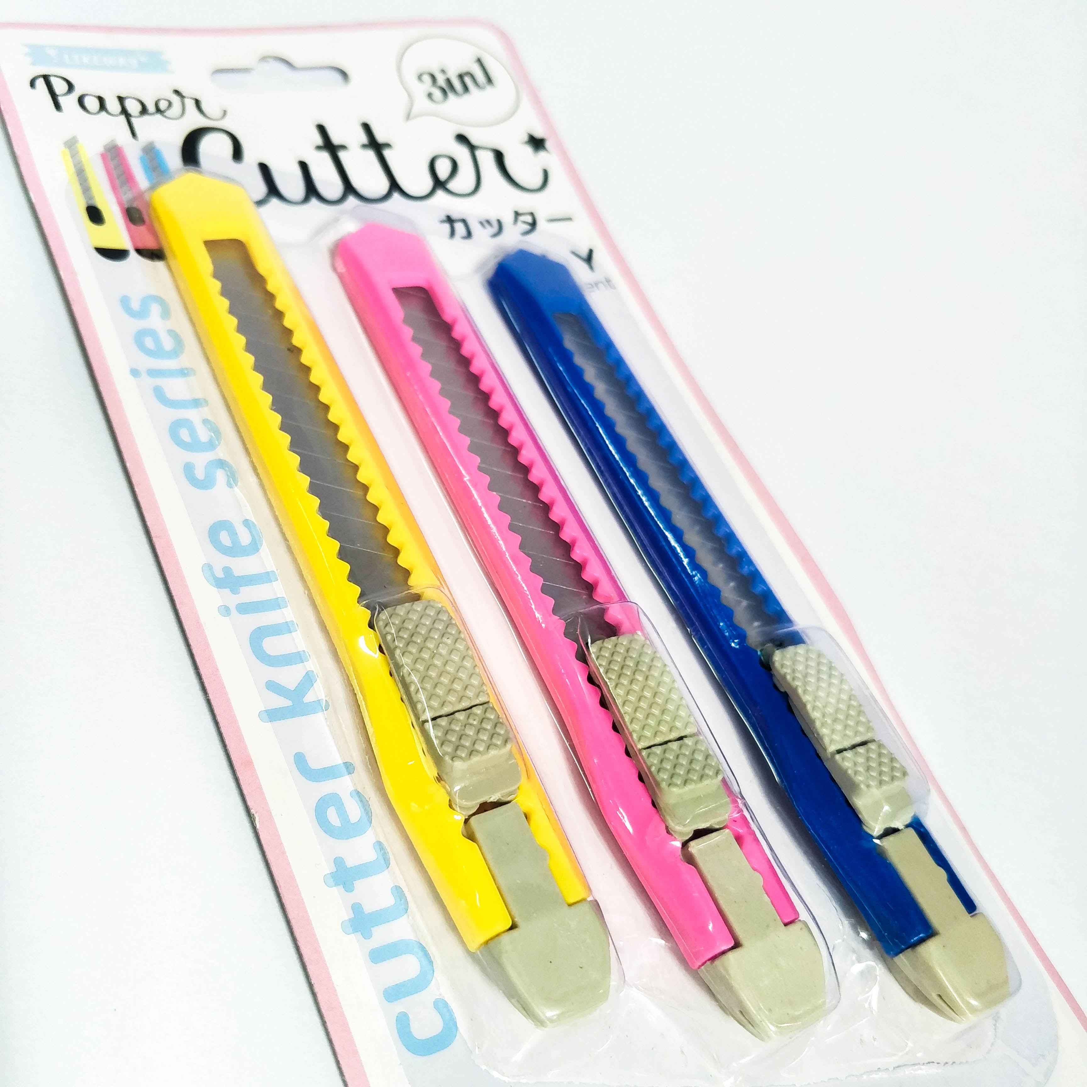 คัตเตอร์ ( 1 แพ็ค ) คละเเพ็คเกจส่ง