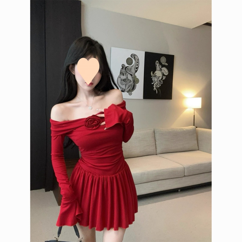 ชุดเดรส เปิดไหล่ เเขนยาว CN2778