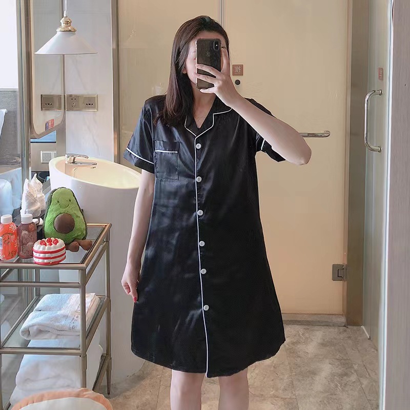 ชุดนอน แขนสั้น เดรสซาติน รหัส SL056