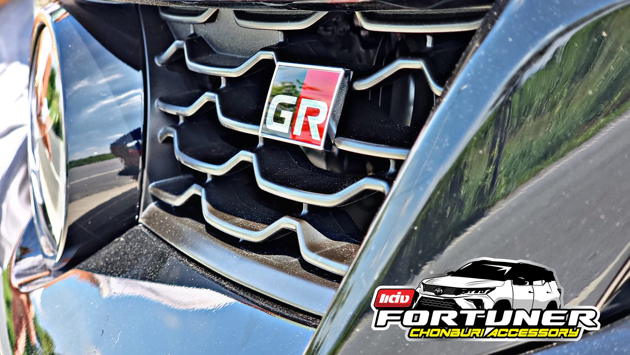 ป้ายโลโก้ GR Sport MADE IN JAPAN โตโยต้า ฟอร์จูนเนอร์