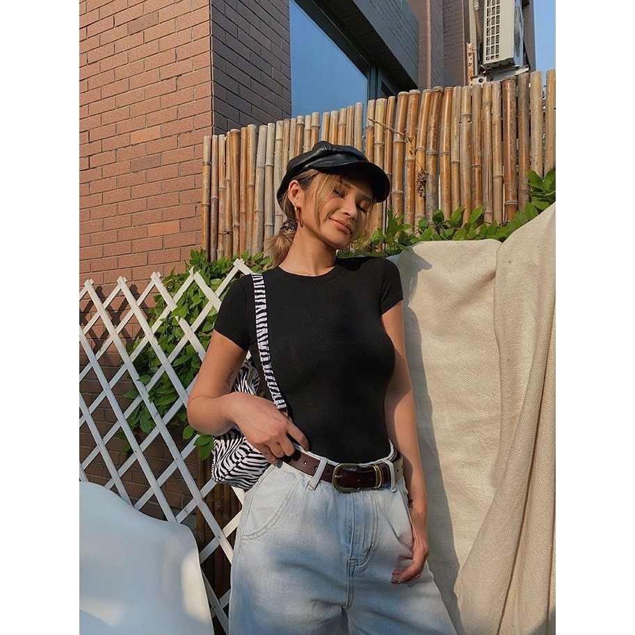 เสื้อครอป CROP เอวลอย แขนสั้น ผ้าร่องเล็ก CN1178