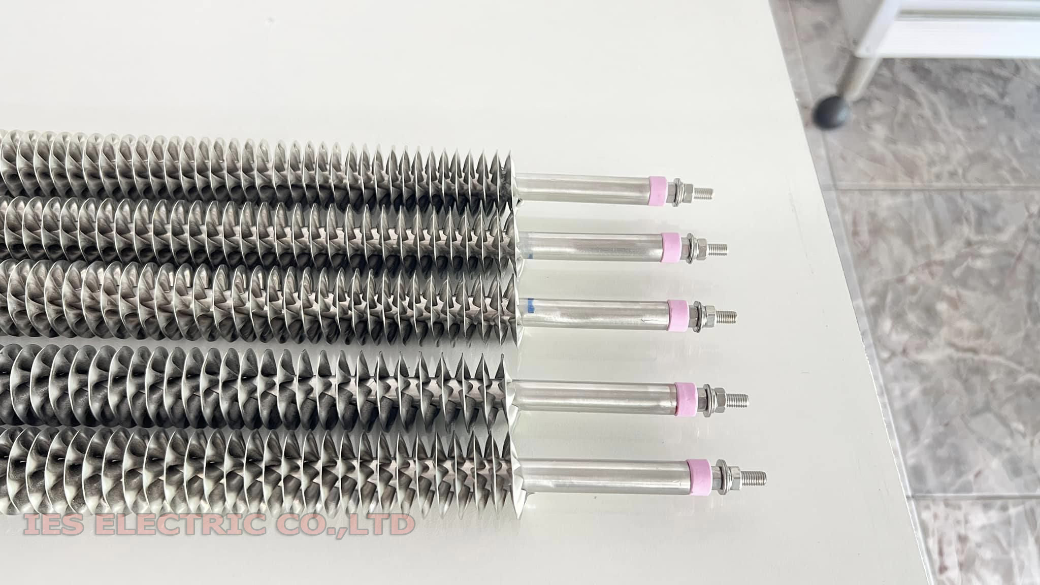 ฮีตเตอร์ครีบ Coil Finned Heater