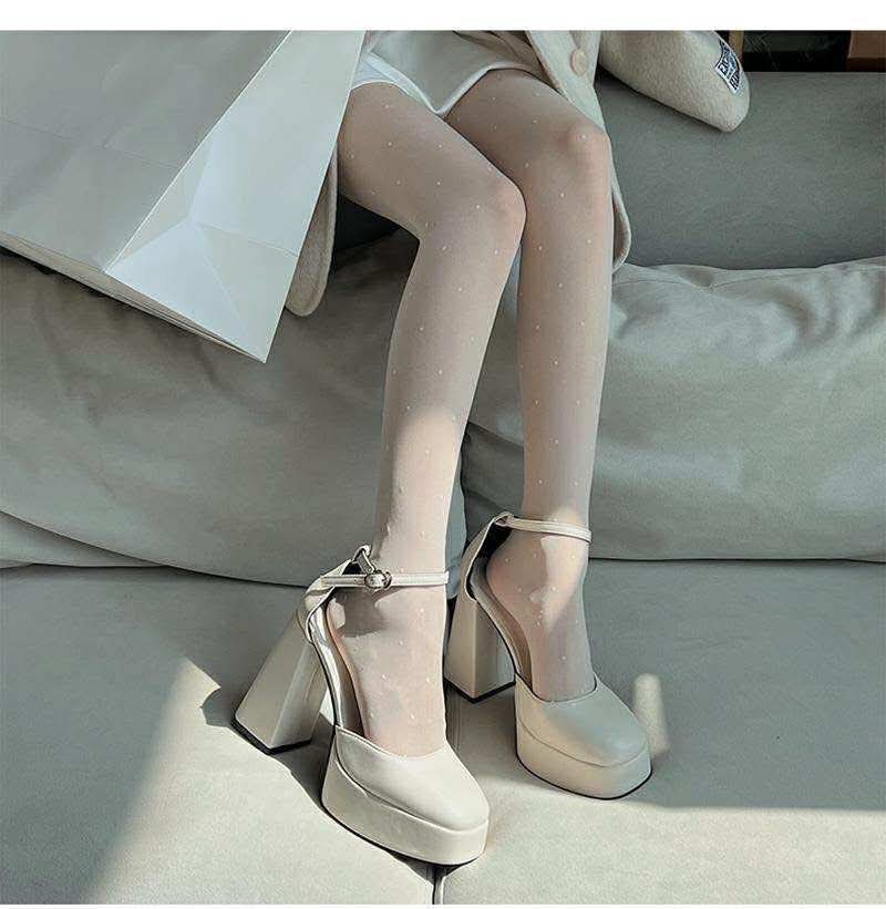 รองเท้าส้นสูง พื้นหนา รองเท้าบาร์บี้ สีเบจ สูง 5 นิ้ว รหัส SH901