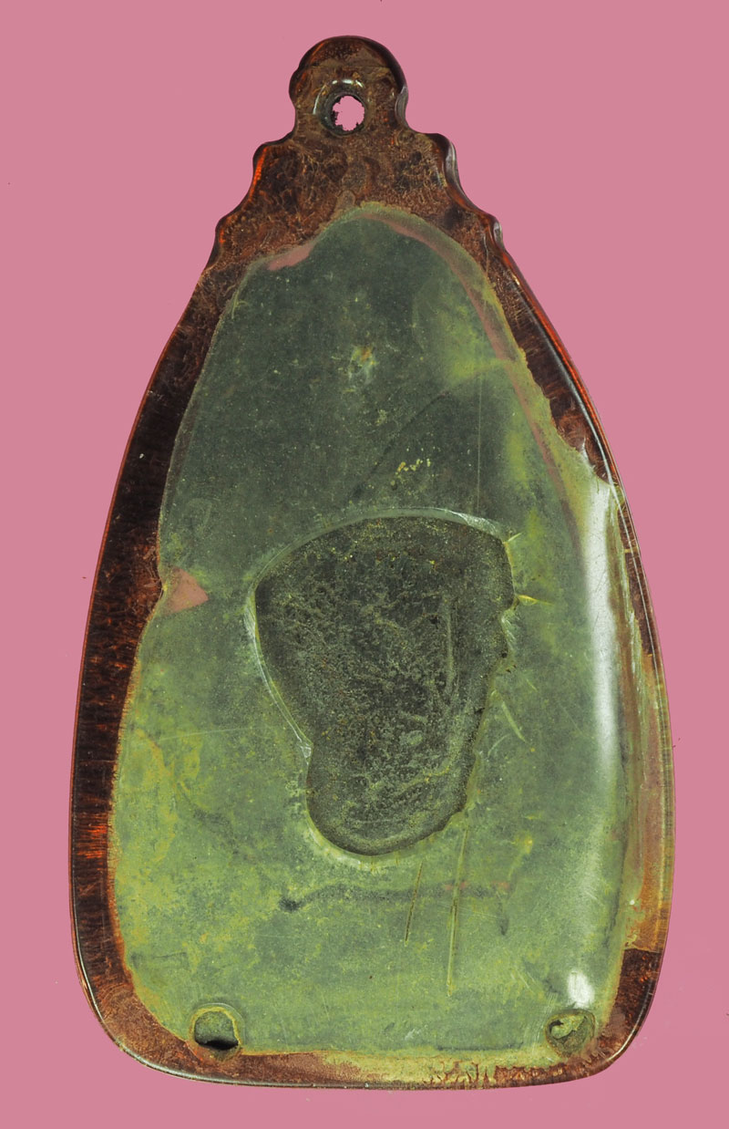 A5456 พระเนื้อดินเก่า สภาพหักยังไม่ได้ซ่อม เลี่ยมพลาสติกเก่าวินเทจ ไม่ทราบที่ 3