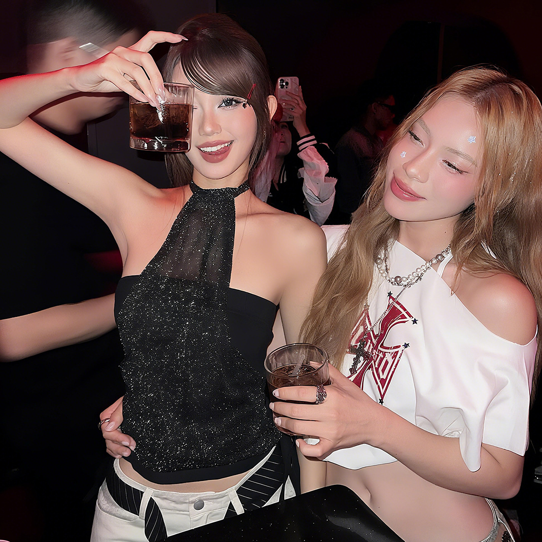 ส่งด่วนในไทย เสื้้อสายเดี่ยว สีดำ เลเยอร์ สไตล์เกาหลี พร้อมส่ง CN7563