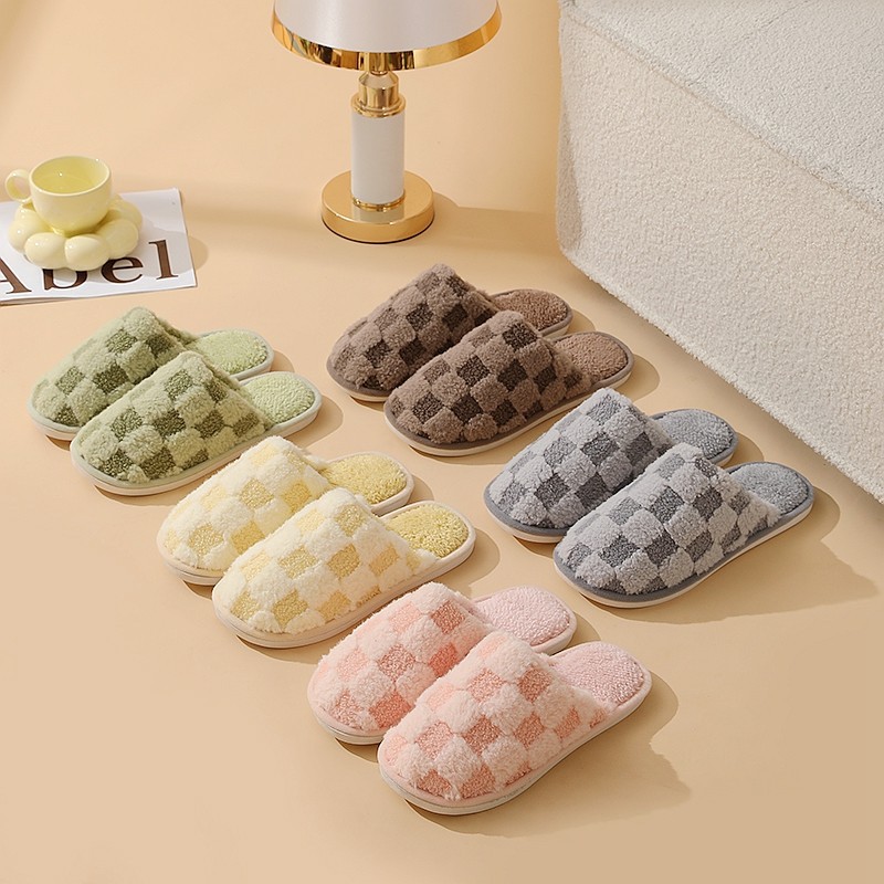 รองเท้าสลิปเปอร์ รองเท้าใส่ในบ้าน ลายตาราง