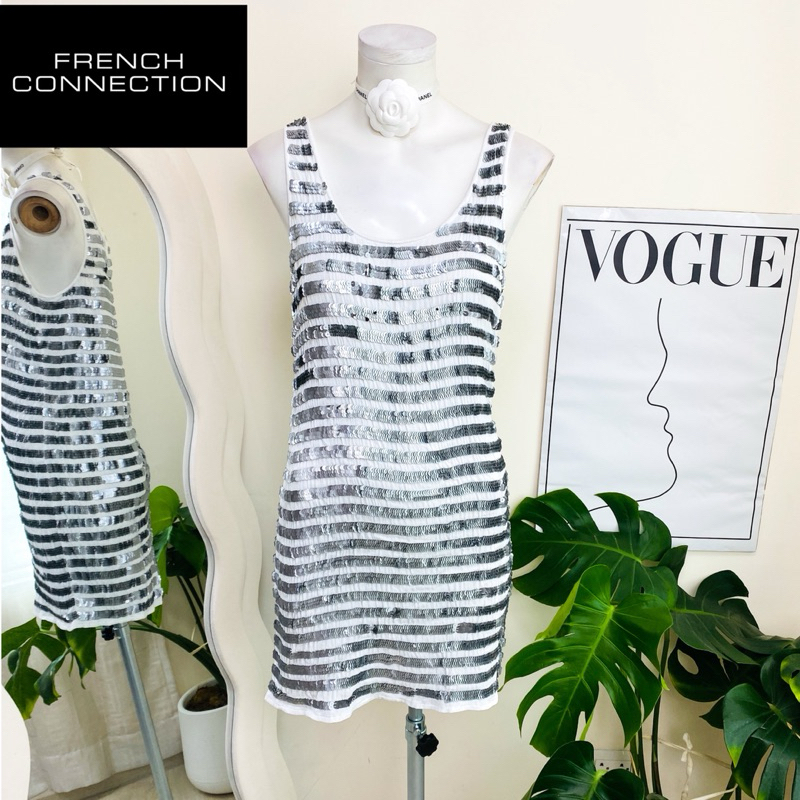 ไซด์ M แบรนด์ French แท้ 100%🌸เดรส งานเกล็ดวิบวับ สีเทา/ขาว ใส่ออกงาน ทรงเข้ารูป เดรสออกงาน ชุดปาร์ตี้