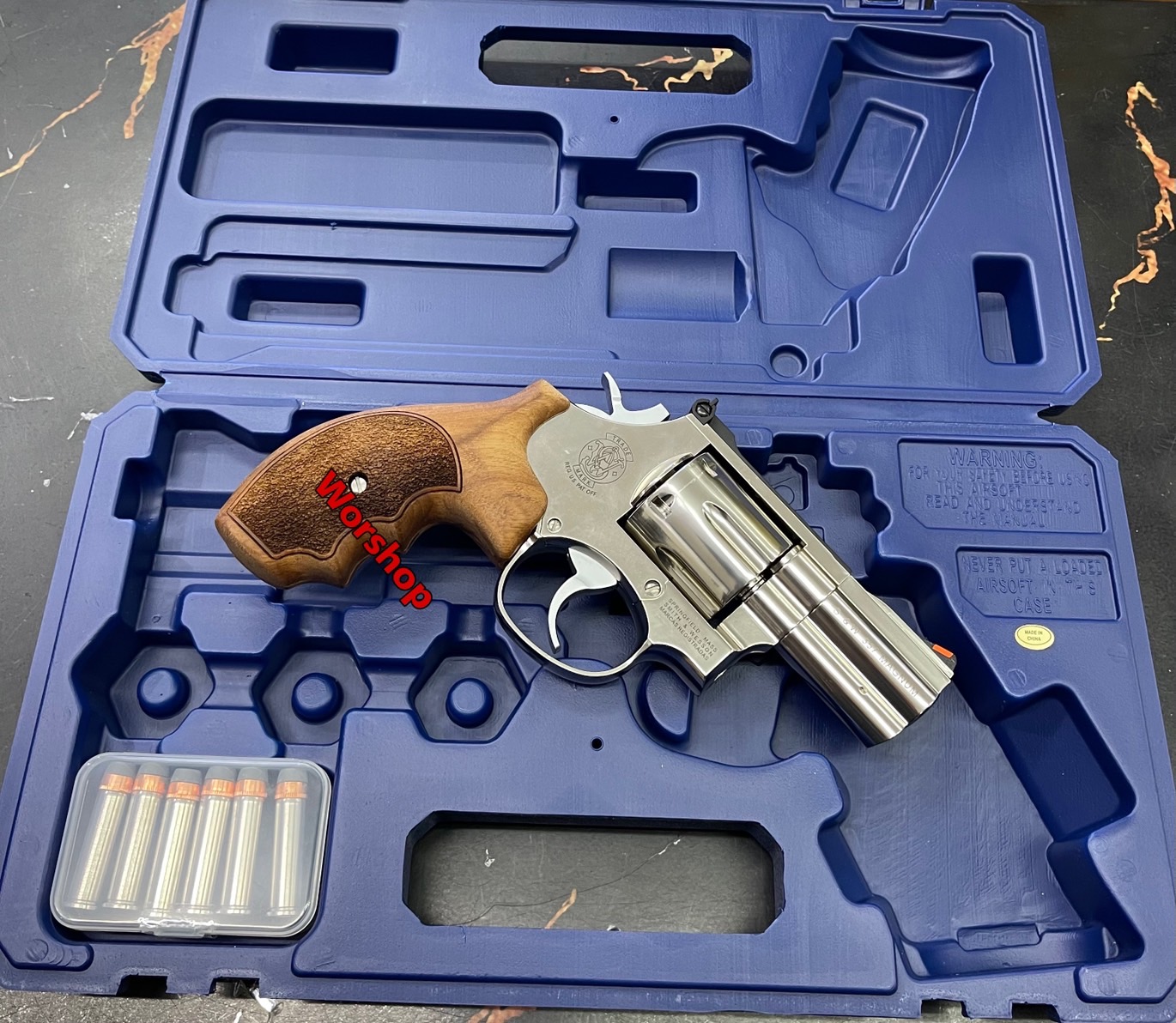 ปืนลูกโม่ 2 นิ้ว Smith & Wesson - Ares