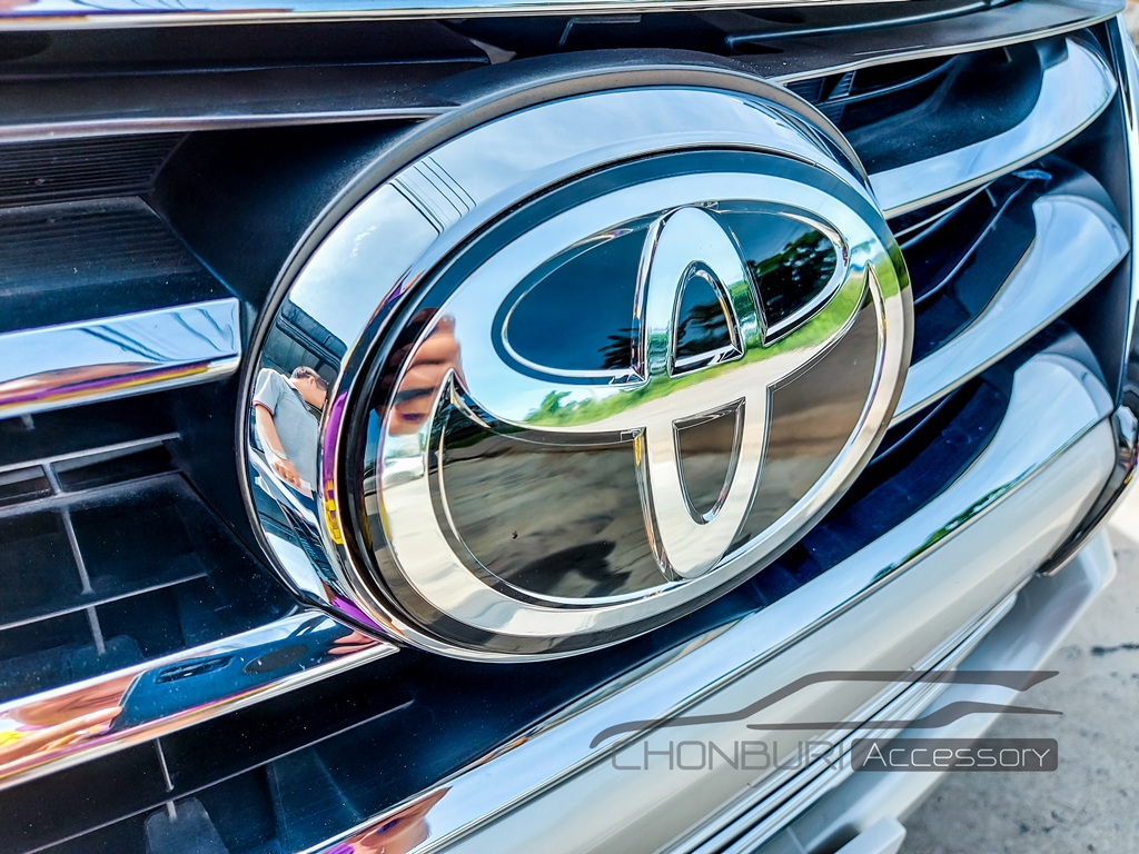 โลโก้แก้วสำหรับด้านหน้า MADE IN JAPAN โตโยต้า ฟอร์จูนเนอร์